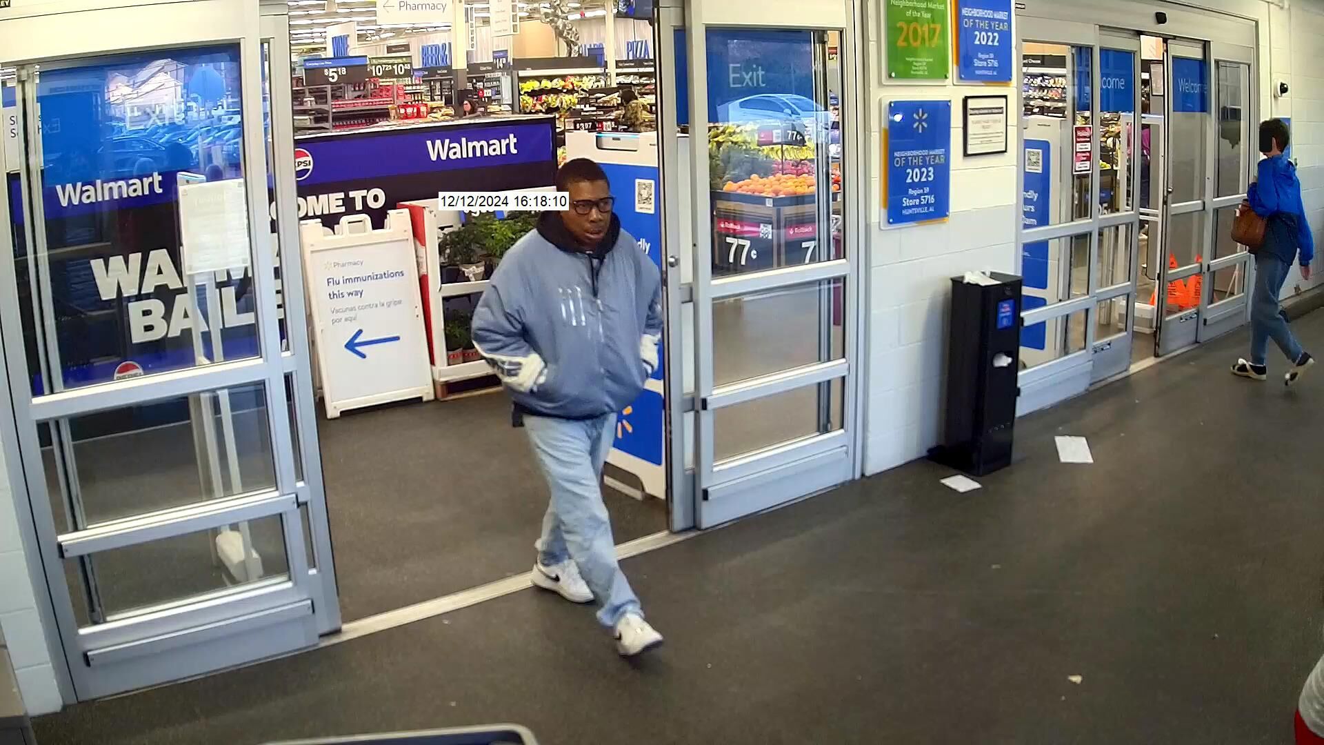 Suspect in fraudulent checks at Walmart